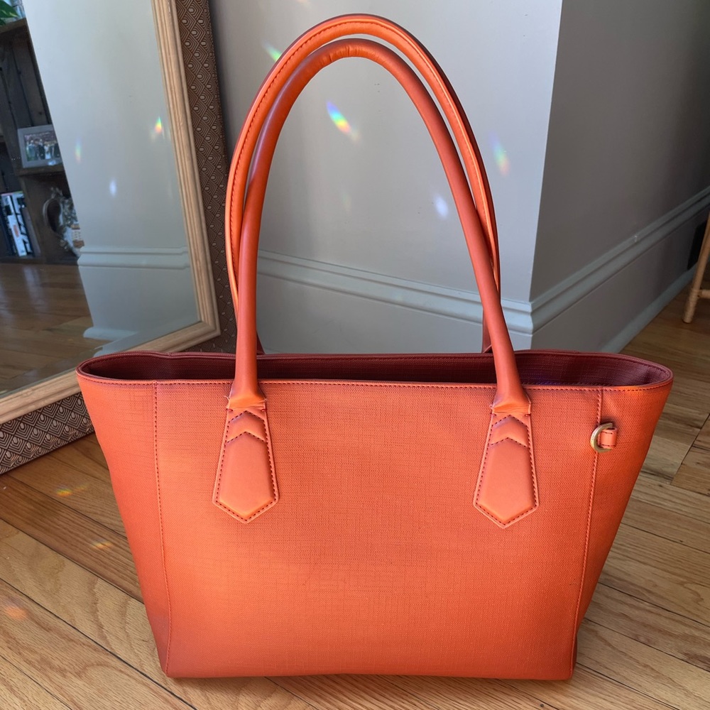 Dagne Dover Signature Tote Classic